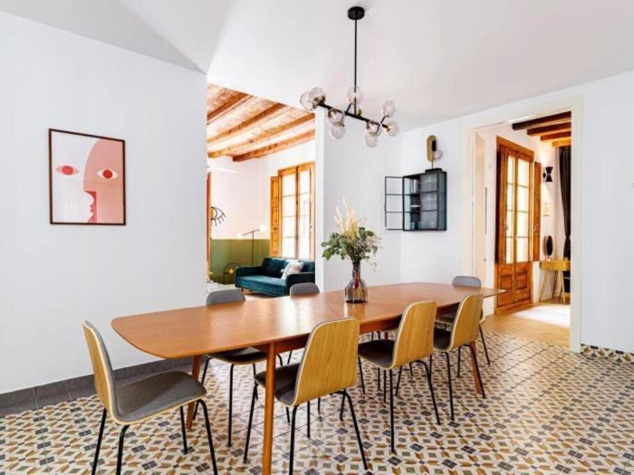 Spacious In The Gothic Appartement